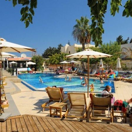 Apartamento Arlekin Tango Malia Exterior foto
